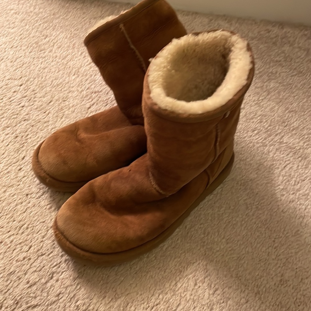 Ugg Australia classic boots size 6